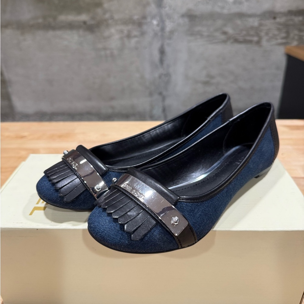 Diesel Women's Navy Blue Flats